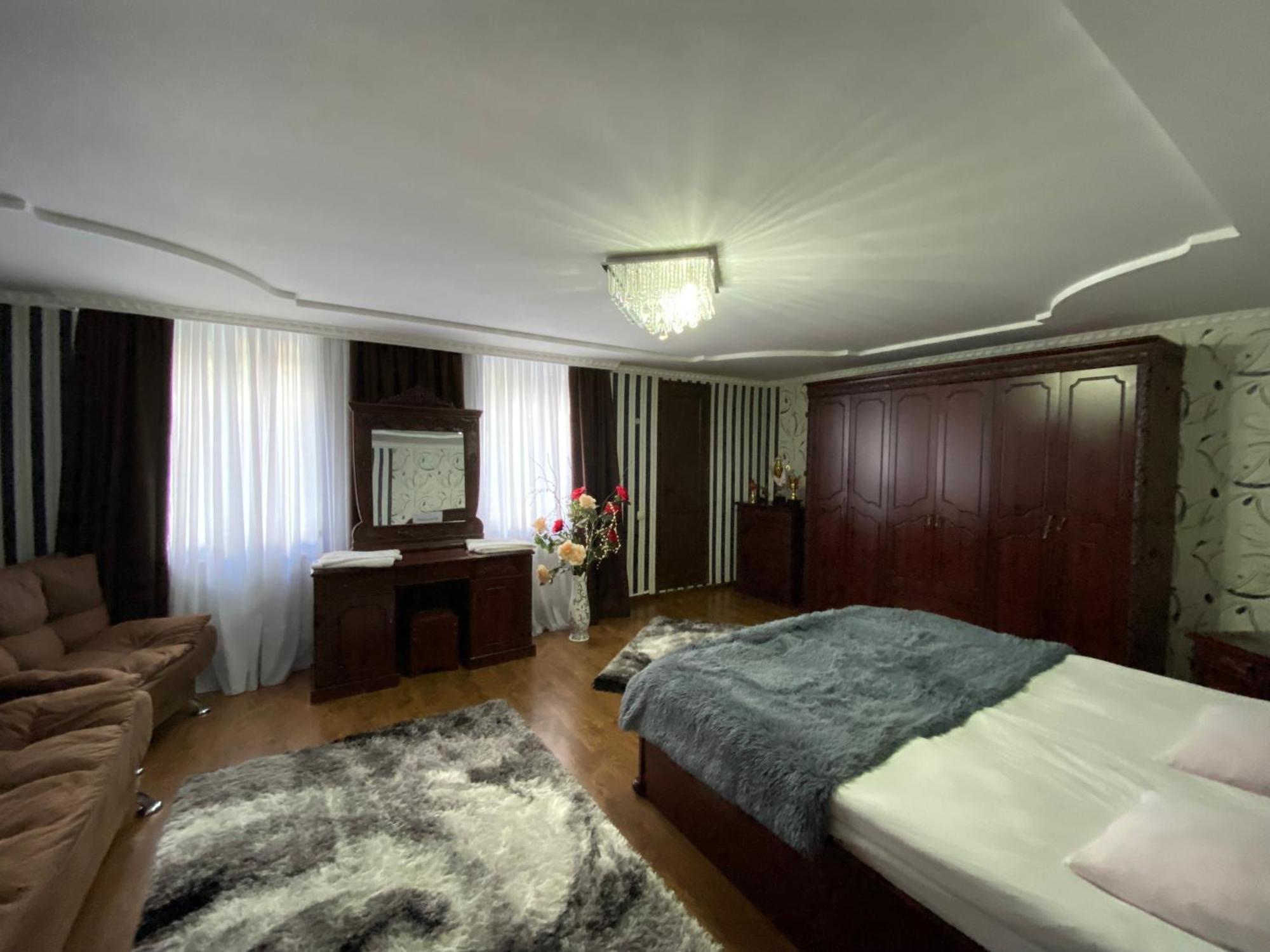Guest House Misho Kazbegi Exteriör bild