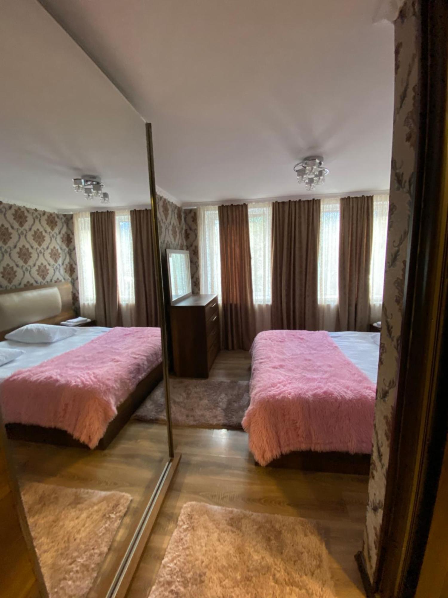 Guest House Misho Kazbegi Exteriör bild