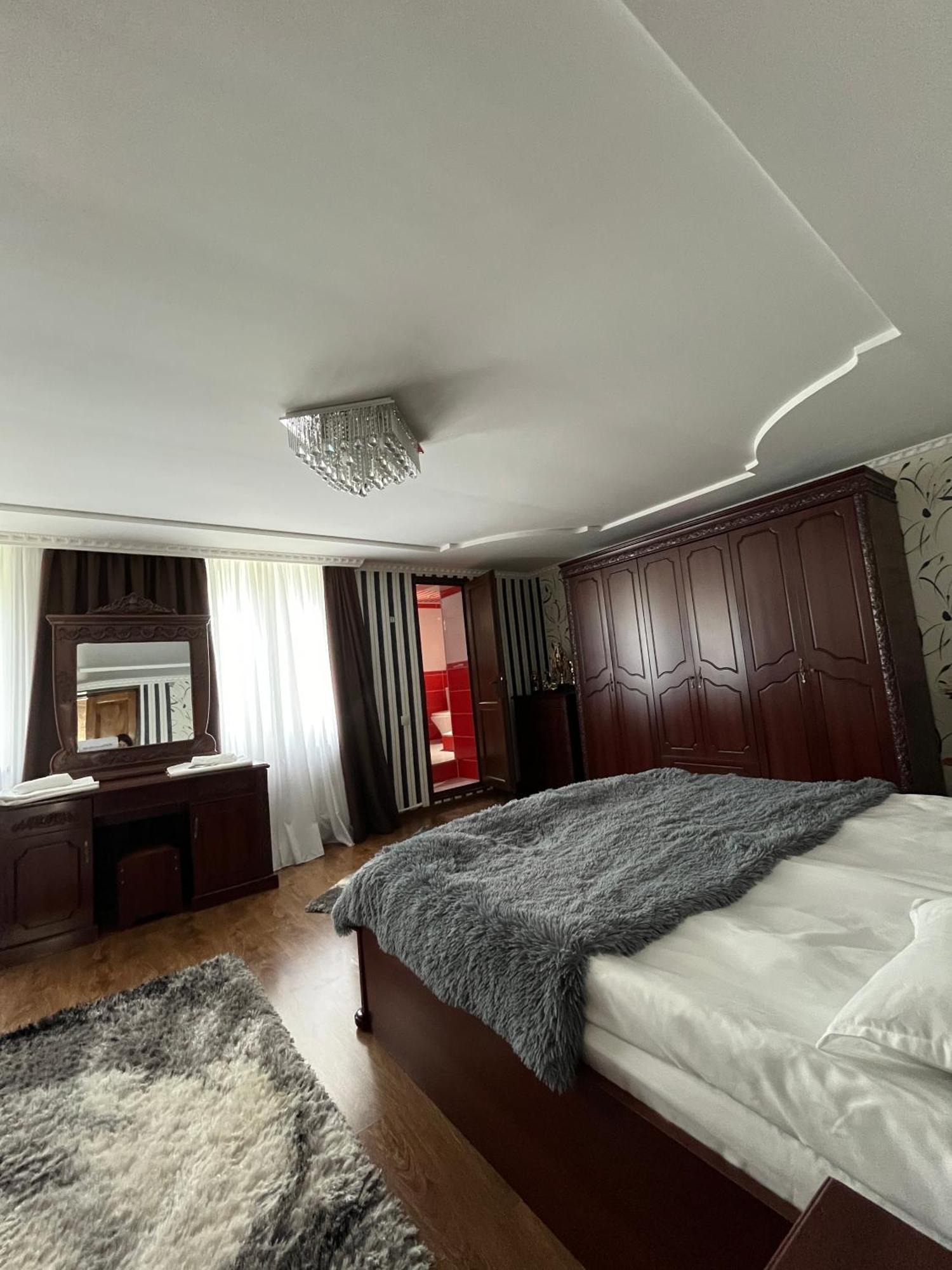 Guest House Misho Kazbegi Exteriör bild